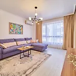 Premium Center In Grand Karavel Апартамент