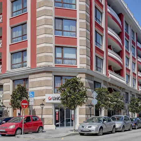 Premium Center In Grand Karavel * Warna